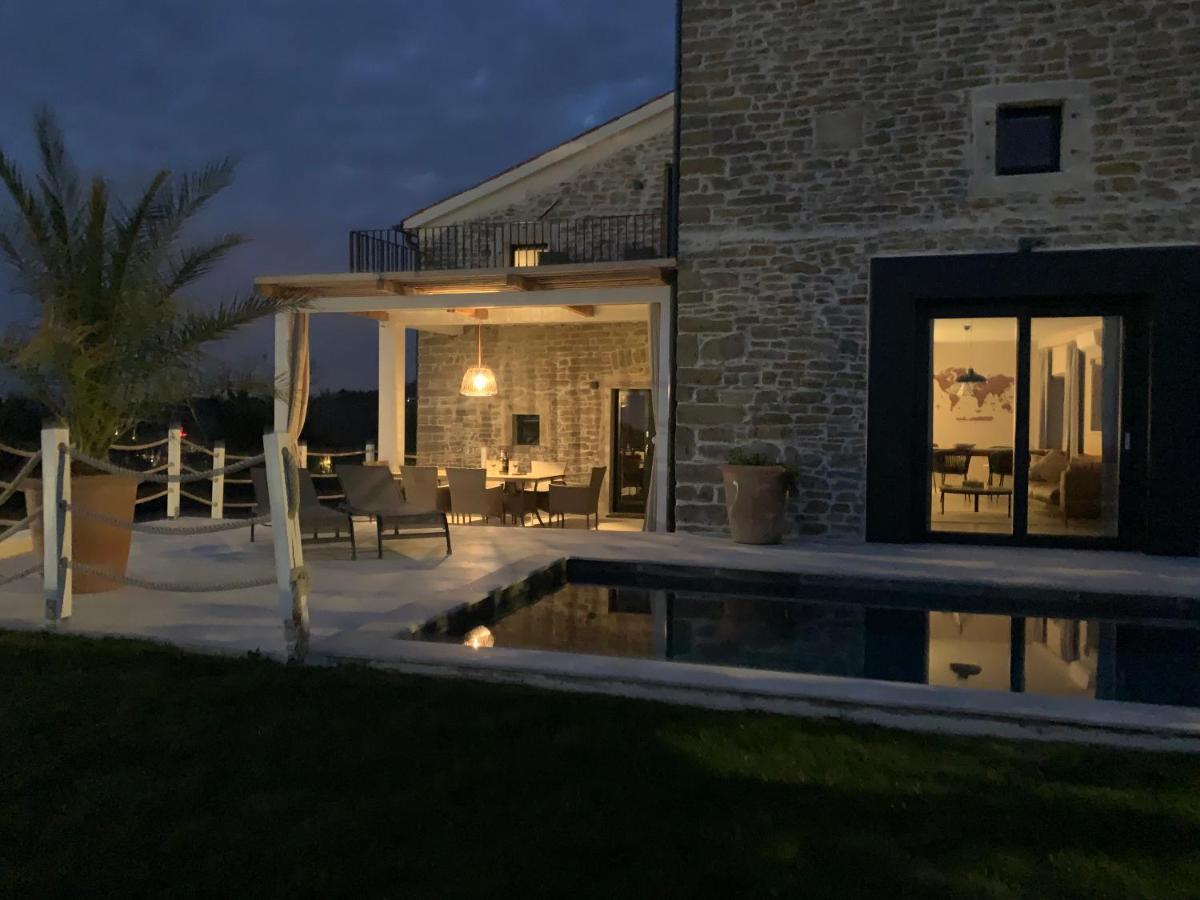 Villa Carica Krasica  外观 照片